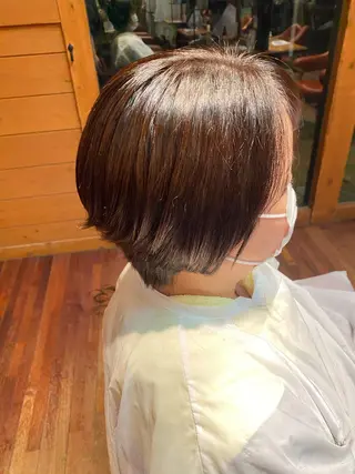 ショート カラー 藤井 沙季のヘアスタイル
