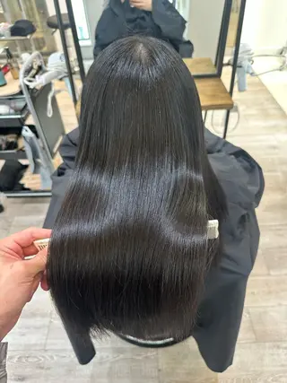 セミロング amber池袋所属・美髪矯正・ブリーチ 矯正🫧秋元ゆたかのヘアスタイル