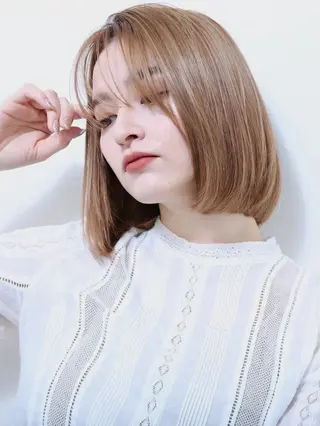 ミディアム ブリーチなしダブル/ レイヤーカット 小棹のヘアスタイル