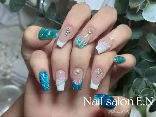 ネイル E.N🦋 長さ出し/持ち込みのネイルデザイン