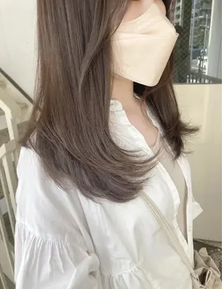 セミロング roka ノゾミのヘアスタイル