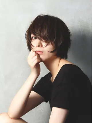 ショート ミディアム カラー 酒井 麻里のヘアスタイル