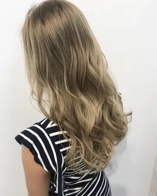 ロング カラー grow恵比寿【グロウ】髪質改善/ハイライト/ブリーチ/レイヤーカット所属・奥野 貴史　代表　レイヤーのヘアスタイル