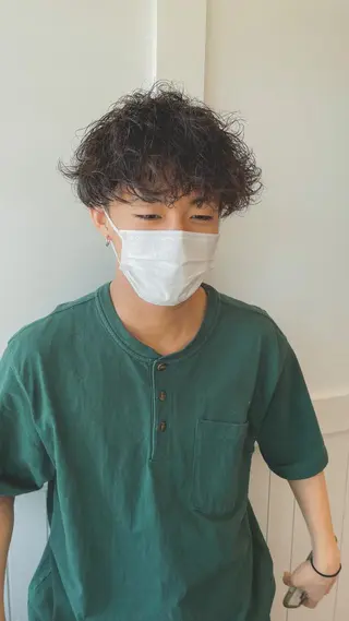 ショート パーマ メンズ 吉田 浩太郎のヘアスタイル