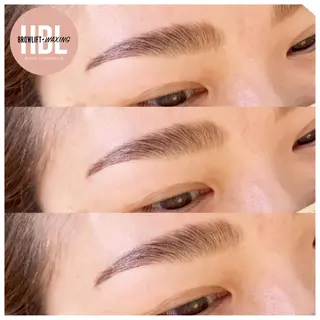 アイブロウ Yakko pas á pasのネイルデザイン