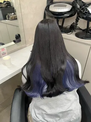 セミロング 寒色＆ブリーチ特化 寒色MiOのヘアスタイル