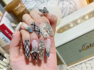 ネイル One Plus Nail Salonのネイルデザイン