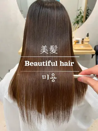 ミディアム カラー 美容師っぽくないけど 上手いんだなぁ🐭のヘアスタイル