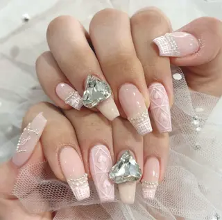 ネイル LilyLala Nailsalonのネイルデザイン