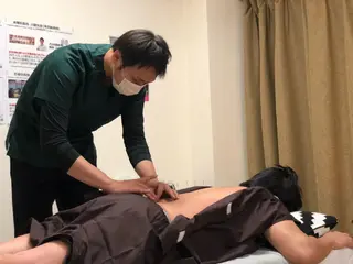 ショート ヘアアレンジ メンズ ネイル キッズ パーマ カラー マツエク・マツパ 鍼灸サロンKEYAKI所属・美容鍼灸師 皆吉 秀樹のエステ・リラクイメージ