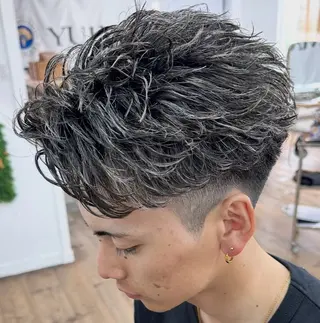 ショート カラー パーマ メンズ メンズ特化✂️ 小枝 優生のヘアスタイル