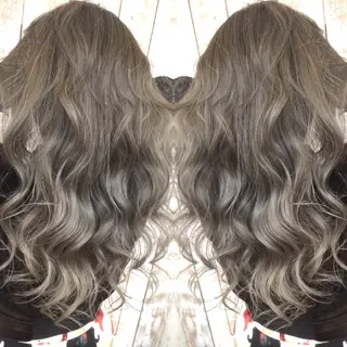 ロング カラー 井上 一平のヘアスタイル