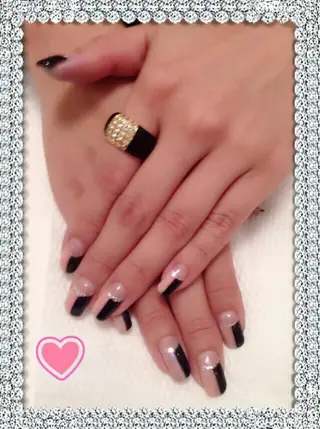 ネイル ネイル＆フラワーサロン〜Ri✦hiro〜鳥栖店所属・HIRATA RIEのネイルデザイン