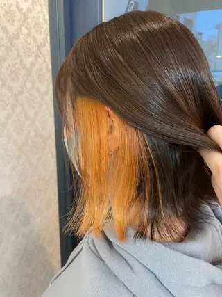 ショート カラー ヒヨシ ルナのヘアスタイル