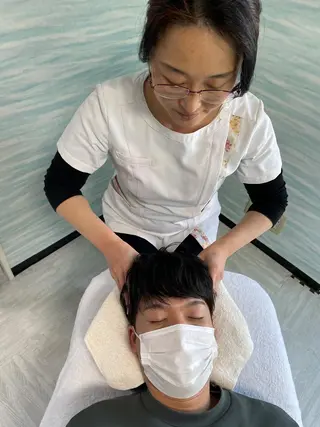 “メイクしたまま"即小顔【美针】mihari所属・小顔矯正マッサージ mihari　栄店のエステ・リラクイメージ