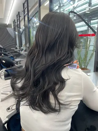 ロング カラー 堀江/透明感 ベージュ/白川幸太のヘアスタイル