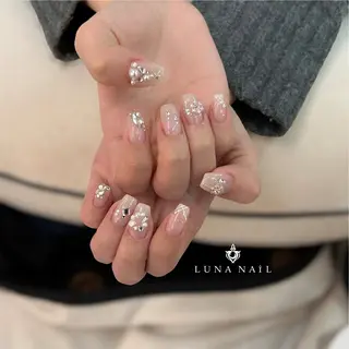 ネイル アトリエ　ミモザ所属・いまむら あかりのネイルデザイン