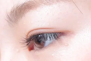 マツエク・マツパ 佐藤 花帆のヘアスタイル