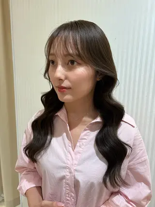 ロング 山田 桃華のヘアスタイル