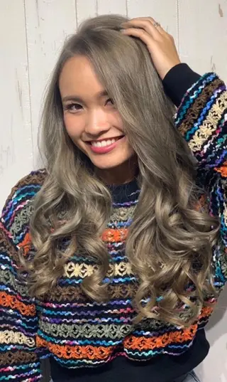 ロング カラー パーマ ヘアアレンジ Device ディバイスのヘアスタイル