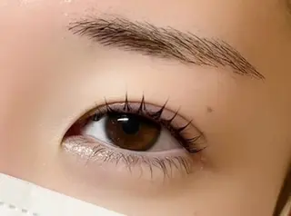 マツエク・マツパ Eyelash salon Cherie所属・Cherie AYANOのマツエク・マツパデザイン