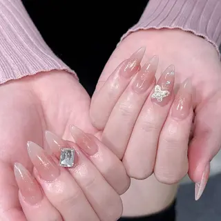 ネイル Queens 榊 まおのネイルデザイン