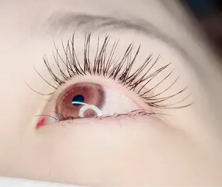 マツエク・マツパ りな☘️ 池袋のマツエク・マツパデザイン