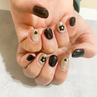 ネイル ゴテゴテ💙ワンホン リオナのネイルデザイン