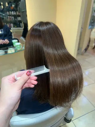 セミロング パーマ 最高の髪質改善🩵 艶カラー 惠美のヘアスタイル