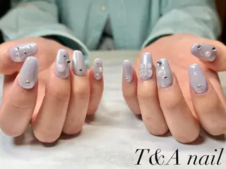 ミディアム ネイル T&A nailのネイルデザイン