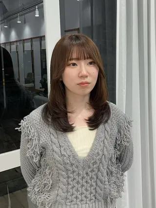 ミディアム 韓国ヘア/透明感カラ ー/メンズレディースのヘアスタイル