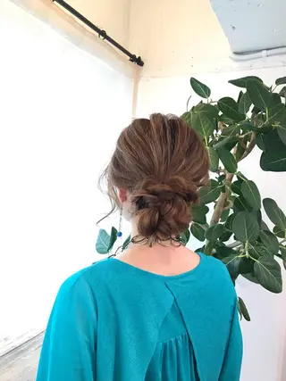 ロング ヘアアレンジ Celeste 心斎橋所属・吉田 小百合のヘアスタイル