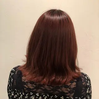 ミディアム カラー 安澤 彩奈のヘアスタイル