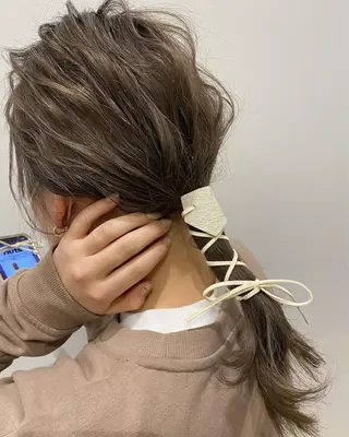 セミロング カラー ヘアアレンジ 石田 優菜のヘアスタイル