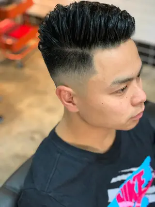 ショート メンズ men'shair TAO East店所属・メンズ 眉ワックス脱毛の眉毛・アイブロウイメージ