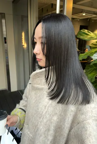 セミロング 【髪質改善🌿】木本 志歩のヘアスタイル