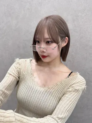 ミディアム karin ボブハイトーンのヘアスタイル