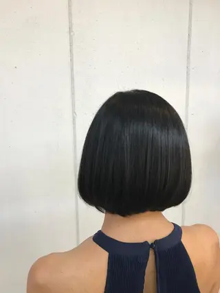 ミディアム アルファ シェリのヘアスタイル