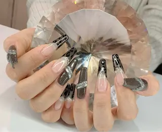 ネイル LoaChaton kaeのネイルデザイン