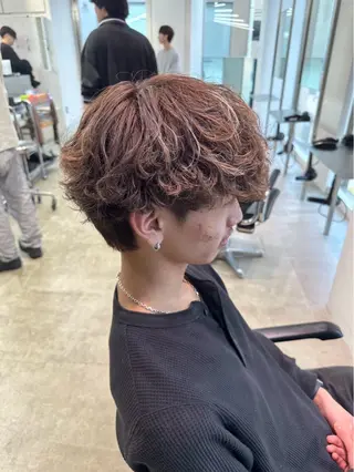 カラー パーマ メンズ 夏果⭐︎fifth 天神 海外風パーマのヘアスタイル