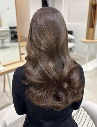ロング カラー 髙木 由支奈のヘアスタイル