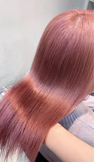 セミロング カラー ブリーチ/髪質改善/ ハイトーン/暖色のヘアスタイル