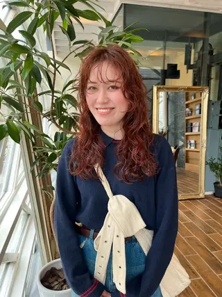 セミロング 越川 友美子のヘアスタイル