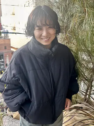 ショート パーマ qiie ワンカラー ダブルカラーのヘアスタイル