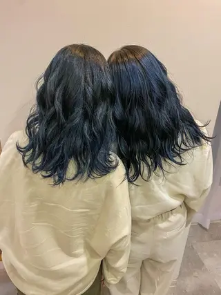 セミロング カラー ioe 岡本のヘアスタイル