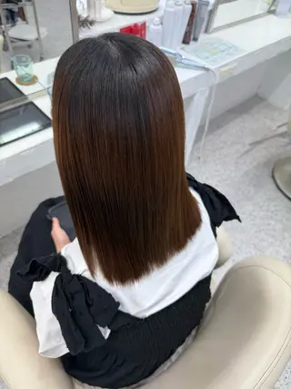 ミディアム LOMARLIE/ NATUMIのヘアスタイル