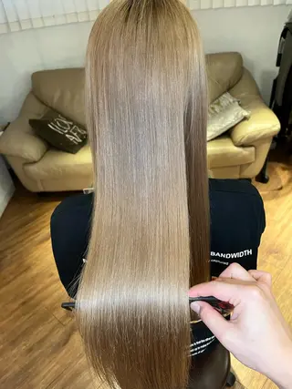 ロング カラー ブリーチなし透明感 🕊ワダ　ユイのヘアスタイル