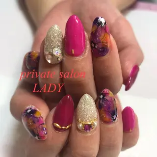 ネイル 桜田 麻菜のネイルデザイン