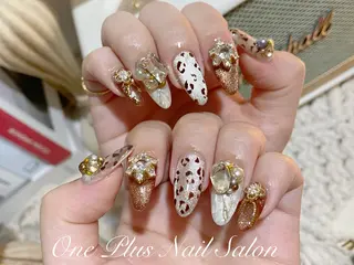 ネイル One Plus Nail Salonのネイルデザイン