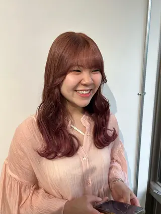 セミロング カラー ベージュ/ダブルカラ ー/新潟駅/青柳萌果のヘアスタイル